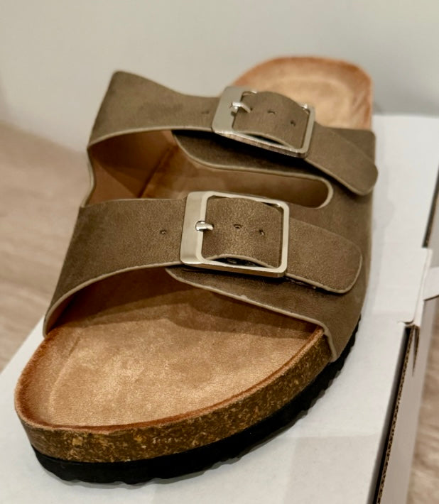 Sandalia “Kaki”